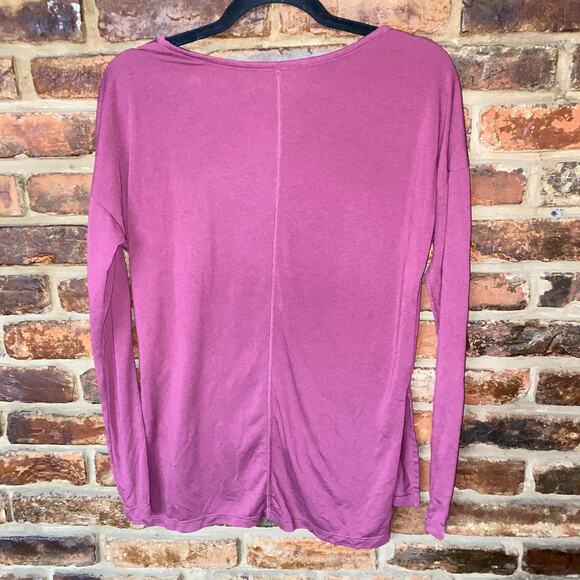 Nike Dri-Fit Purple Yoga Long Sleeve Side-Slit T-Shirt Women's Size Small - Picture 8 of 8